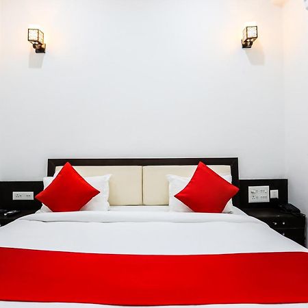 Oyo Hotel New Geetanjali Near Gautam Buddha Park Lucknow Exteriör bild