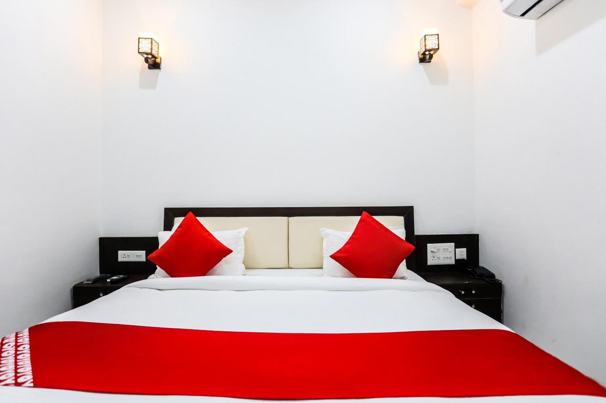 Oyo Hotel New Geetanjali Near Gautam Buddha Park Lucknow Exteriör bild