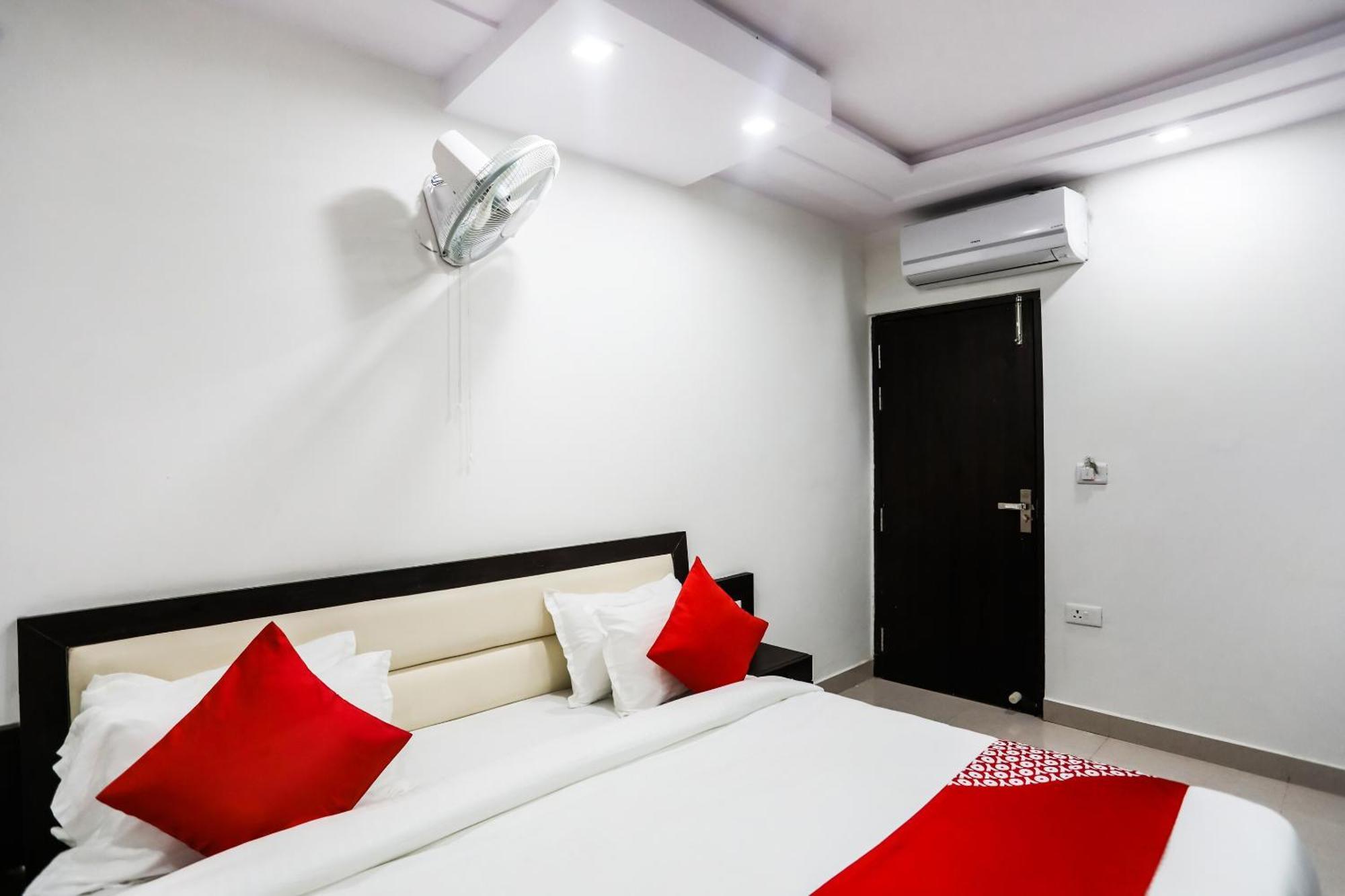 Oyo Hotel New Geetanjali Near Gautam Buddha Park Lucknow Exteriör bild