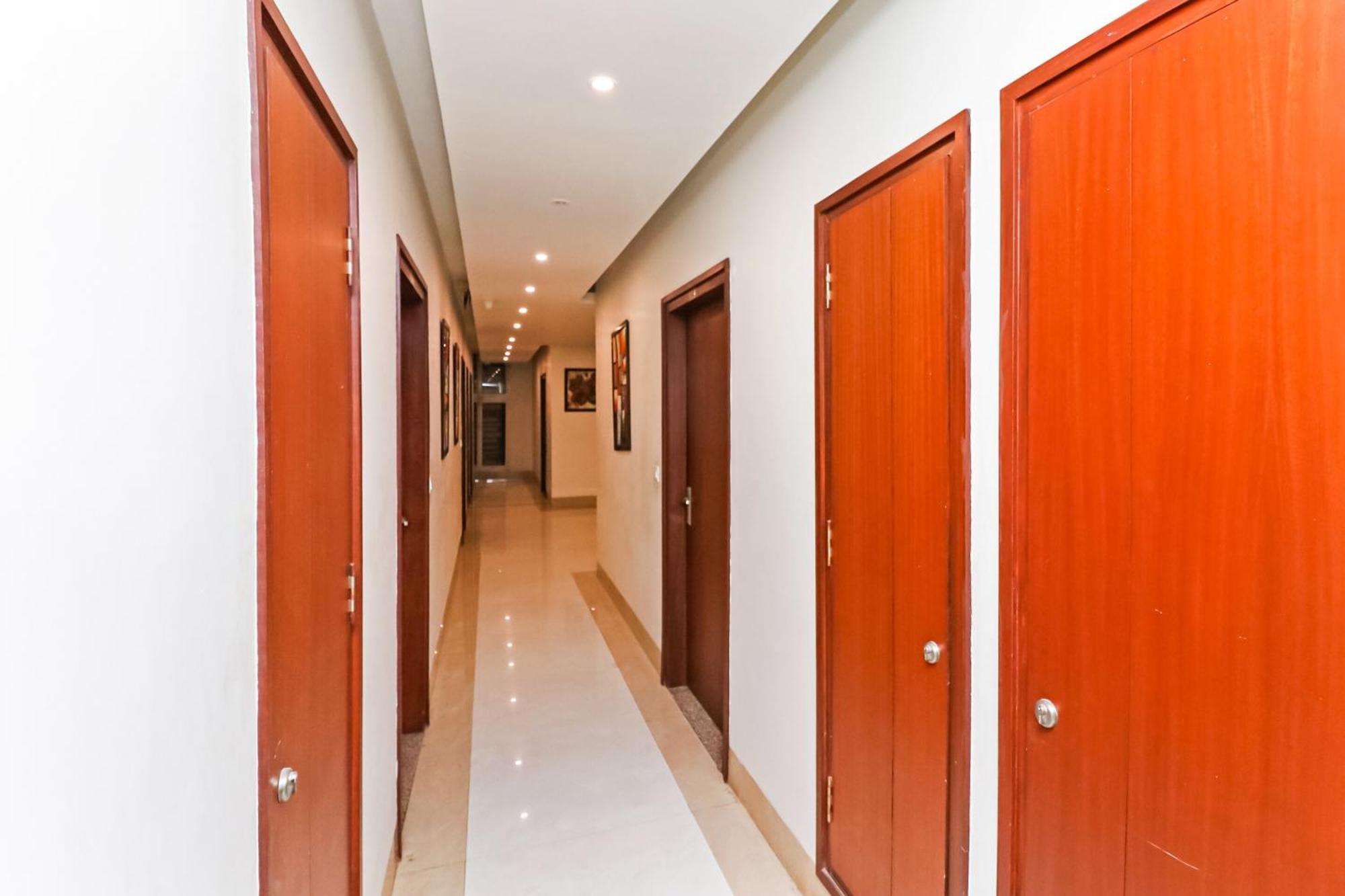 Oyo Hotel New Geetanjali Near Gautam Buddha Park Lucknow Exteriör bild