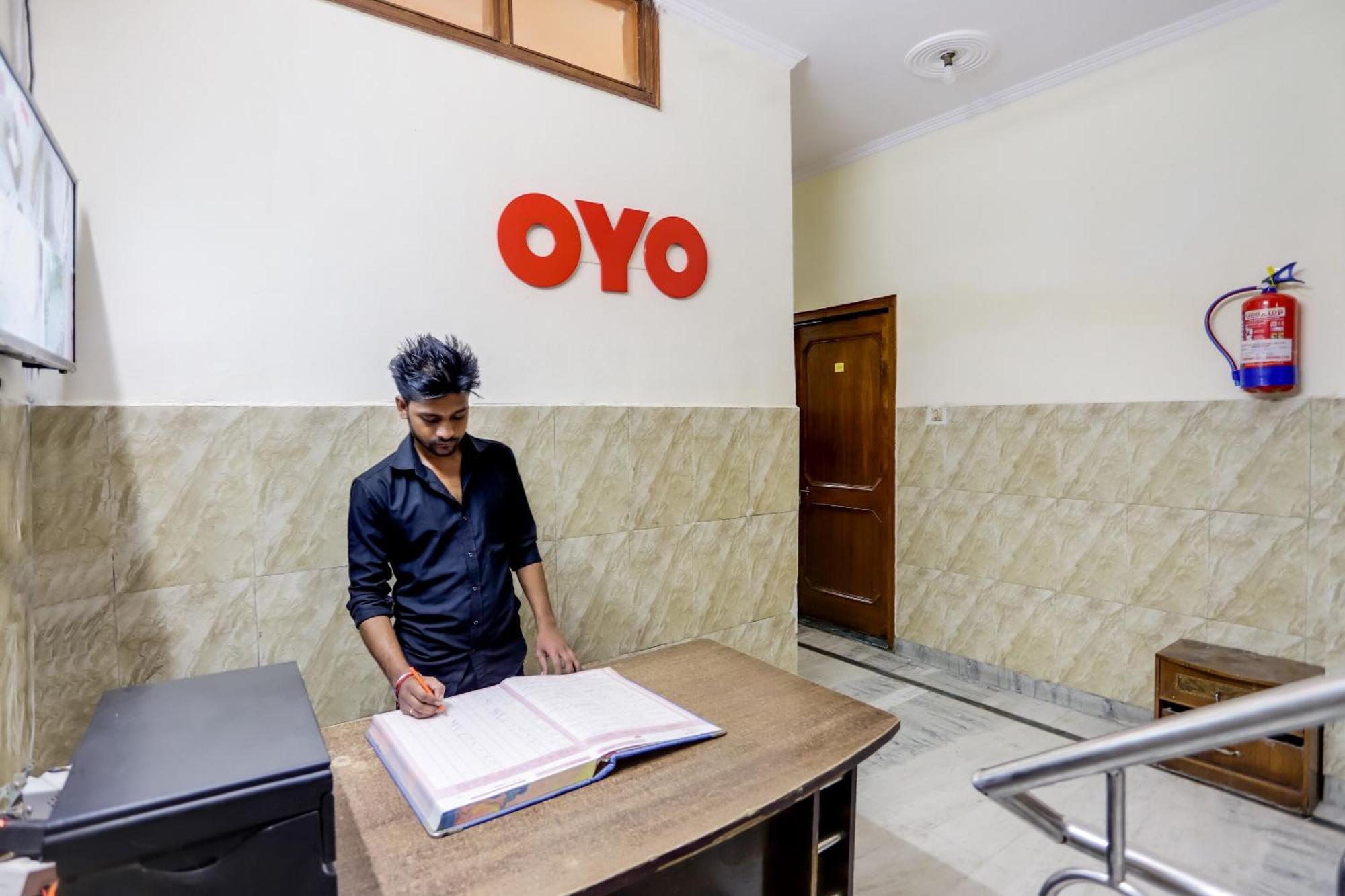 Oyo Hotel New Geetanjali Near Gautam Buddha Park Lucknow Exteriör bild